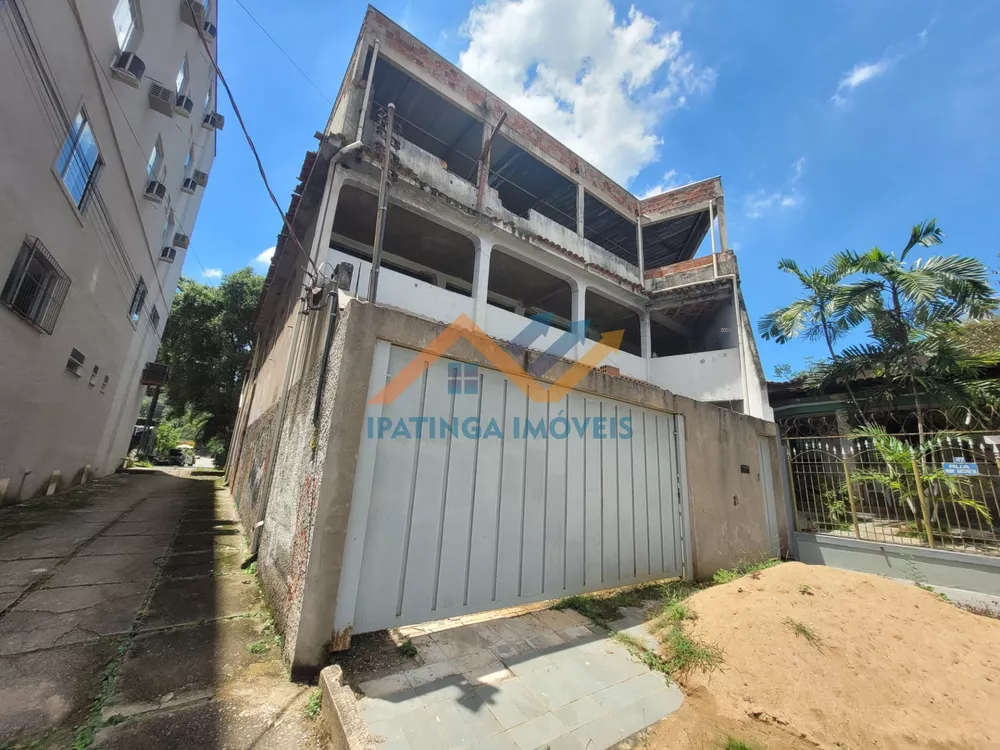 Casa, 6 quartos, 380 m² - Foto 1