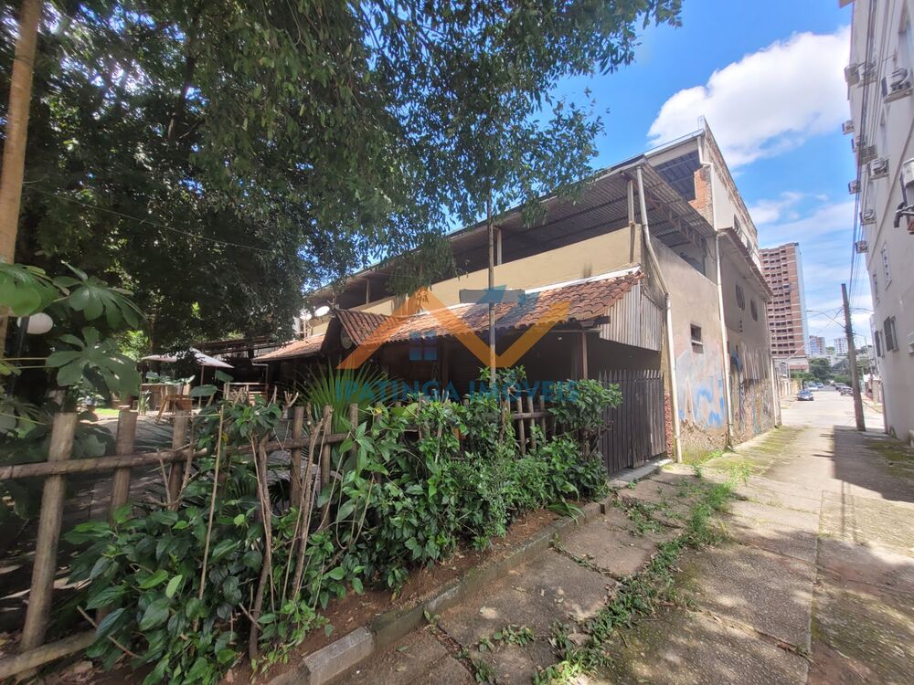 Casa à venda com 6 quartos, 380m² - Foto 3