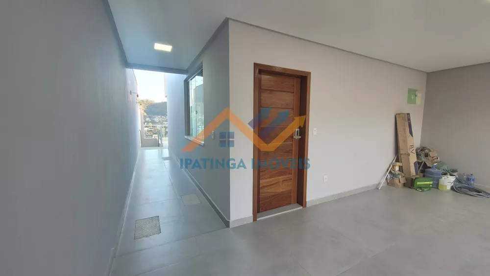 Casa à venda com 3 quartos, 207m² - Foto 3