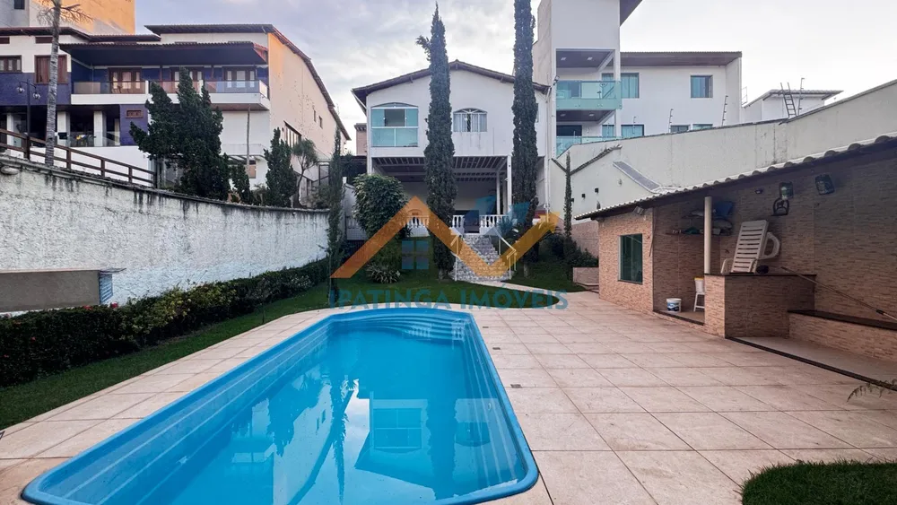 Casa, 3 quartos, 276 m² - Foto 1
