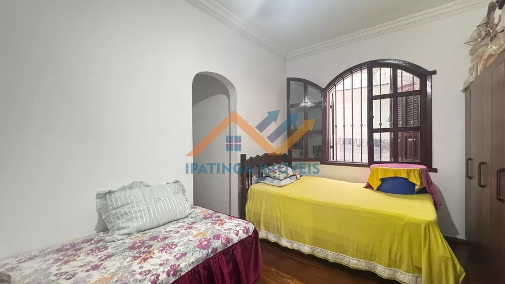 Casa, 4 quartos, 243 m² - Foto 2