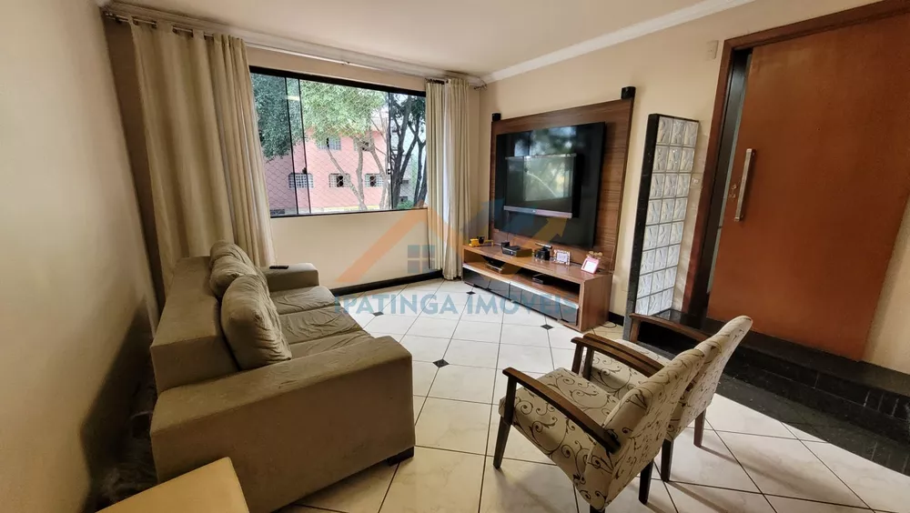 Apartamento à venda com 3 quartos, 160m² - Foto 2