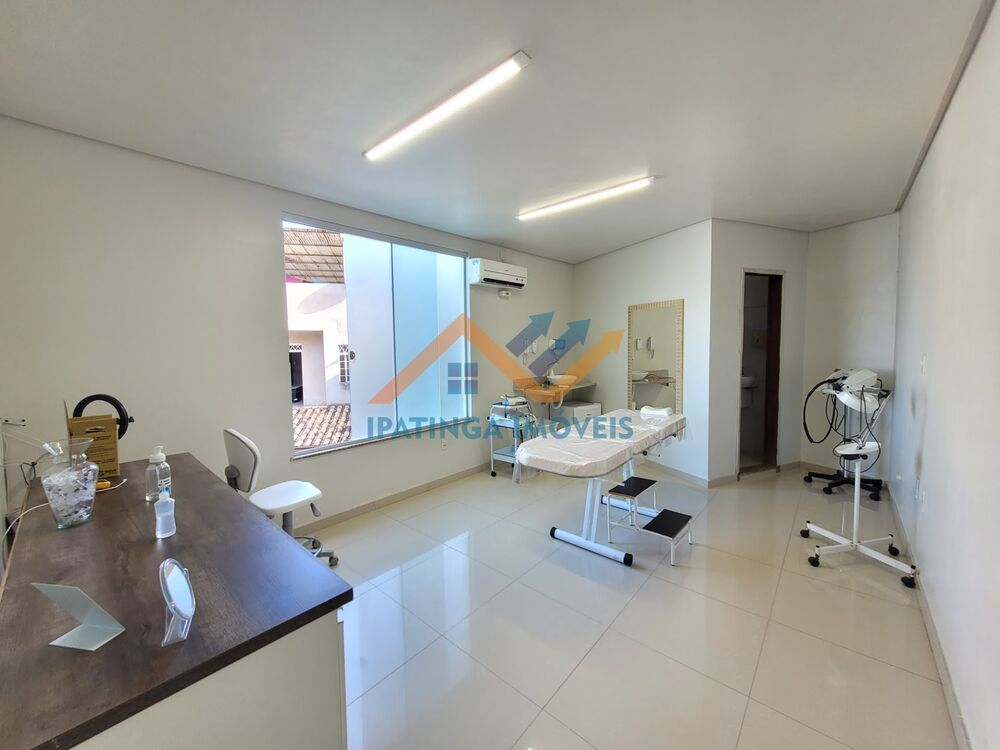 Prédio Inteiro à venda com 3 quartos, 328m² - Foto 1