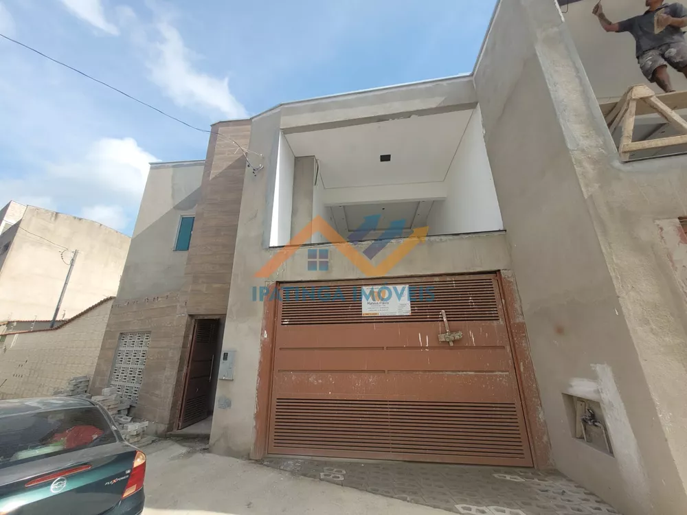 Casa à venda com 3 quartos, 180m² - Foto 1