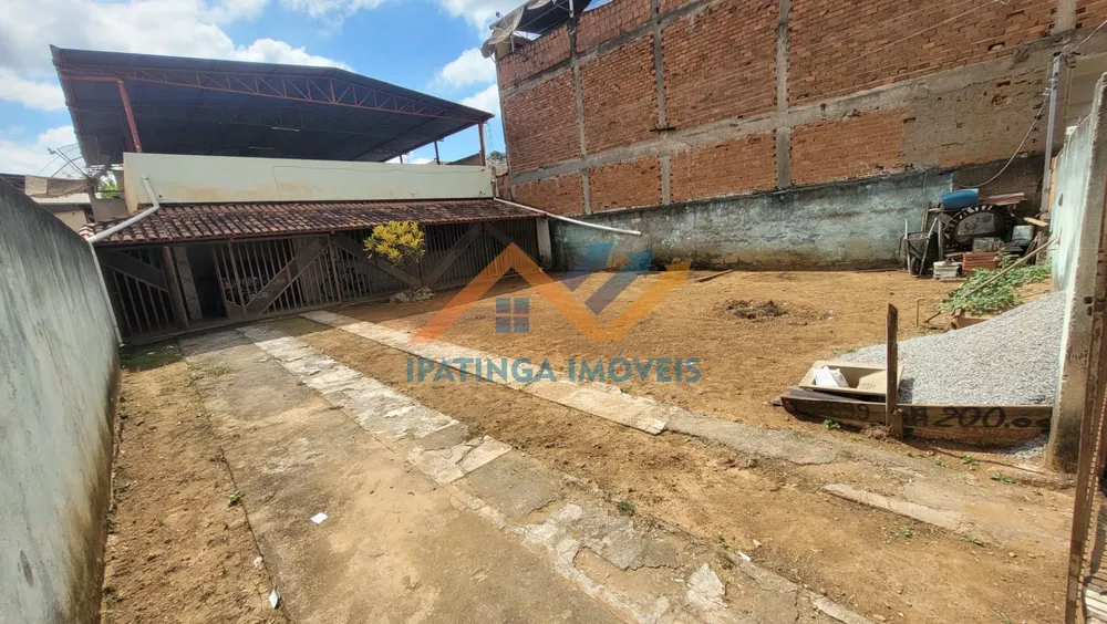 Casa à venda com 3 quartos, 150m² - Foto 1