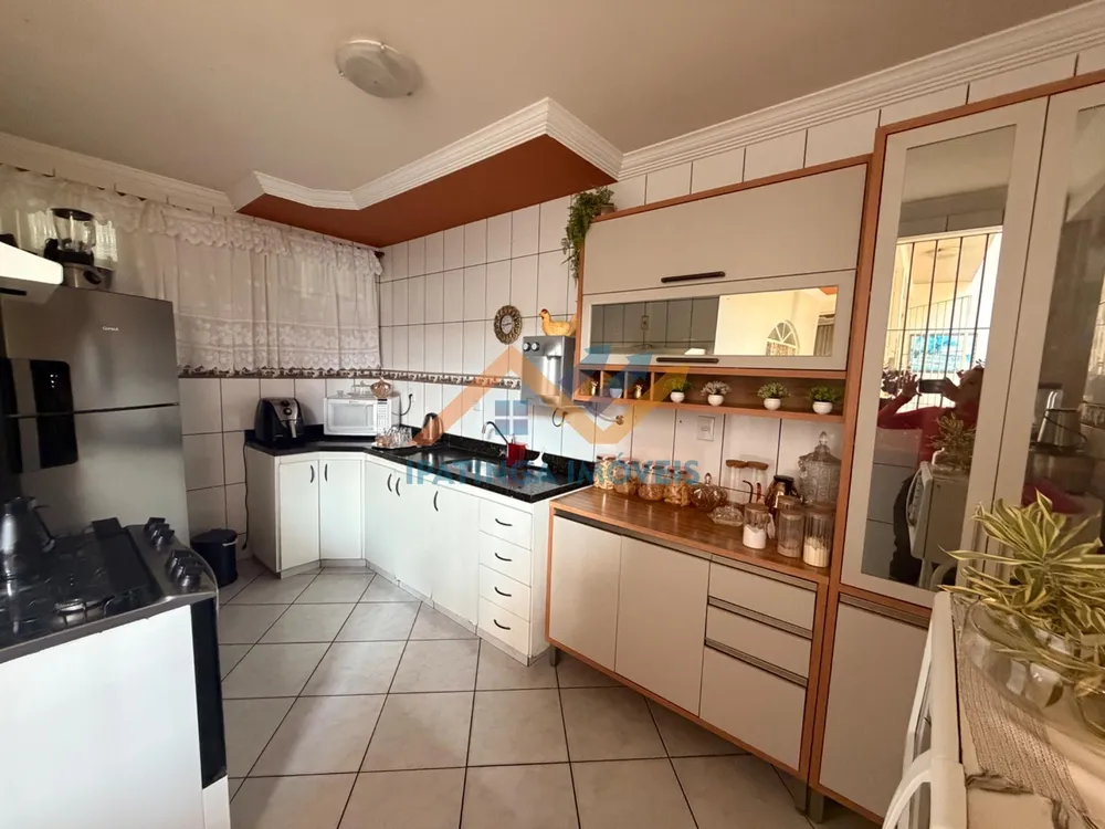 Casa, 4 quartos, 250 m² - Foto 14