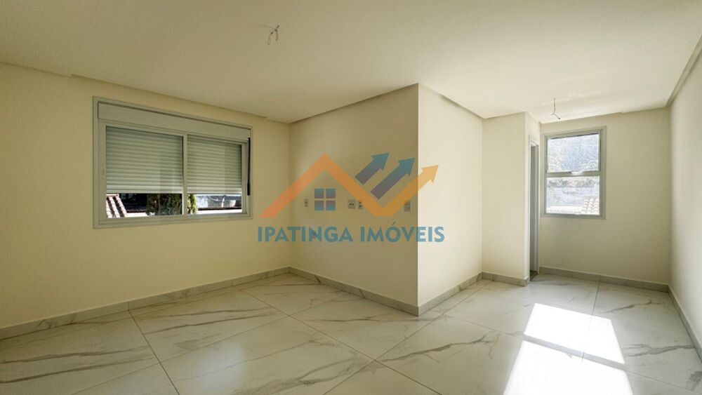 Apartamento à venda com 3 quartos, 181m² - Foto 1