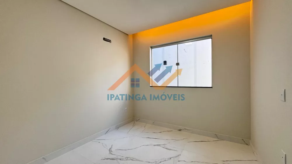 Casa à venda com 3 quartos, 210m² - Foto 7