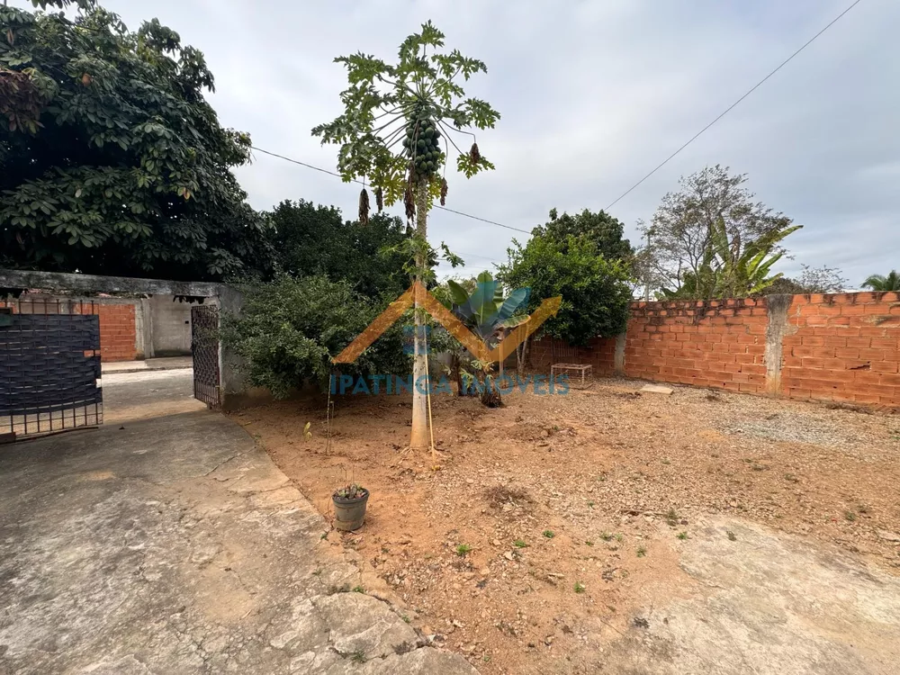 Casa à venda com 3 quartos, 220m² - Foto 3