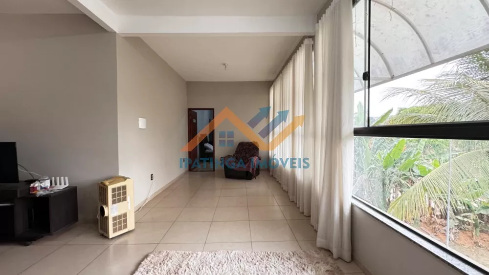 Chácara, 5 quartos, 1400 m² - Foto 1