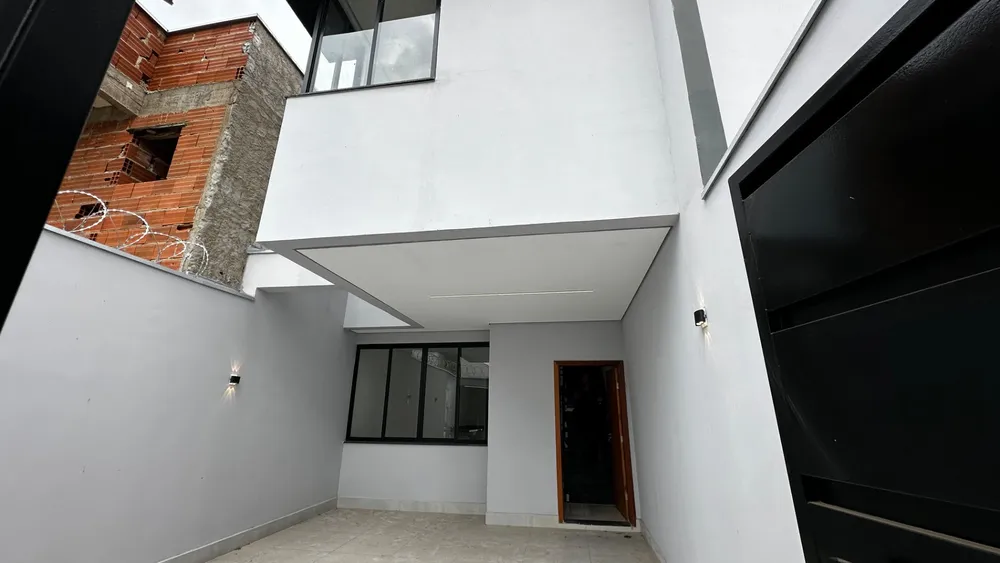 Casa, 3 quartos, 215 m² - Foto 1