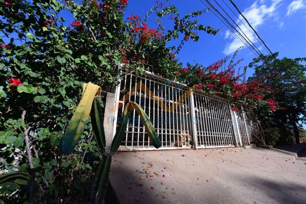 Casa, 2 quartos, 184 m² - Foto 1