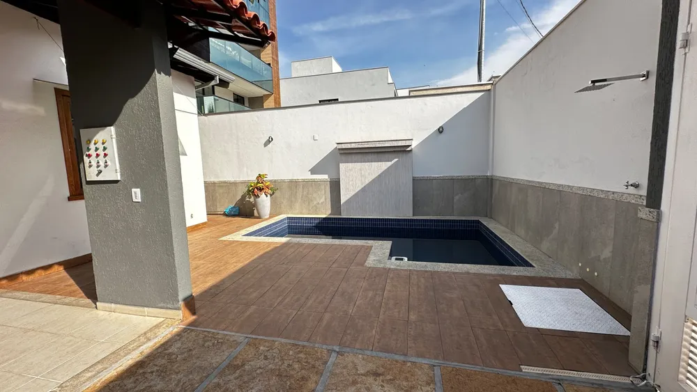 Casa, 4 quartos, 300 m² - Foto 1