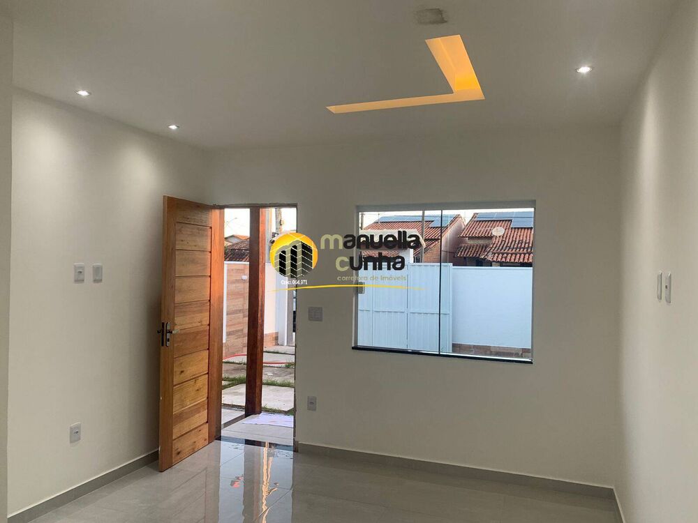 Casa à venda com 2 quartos, 70m² - Foto 4