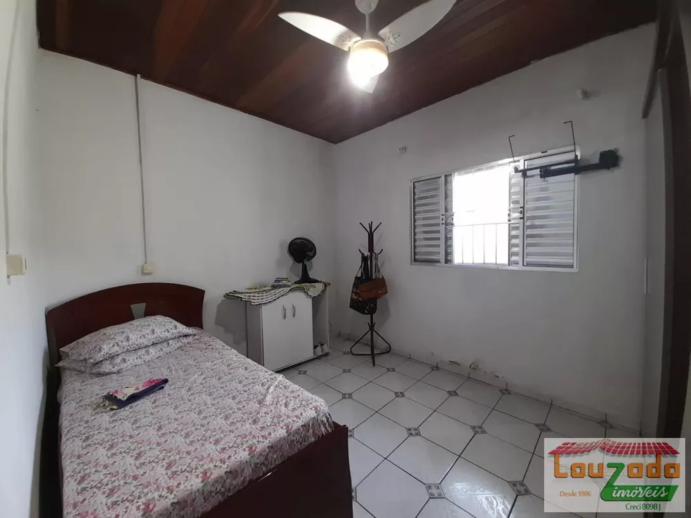 Casa à venda com 3 quartos, 237m² - Foto 12