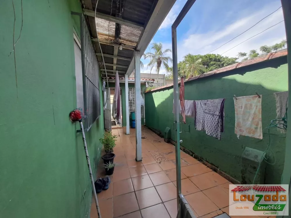 Casa à venda com 3 quartos, 237m² - Foto 14