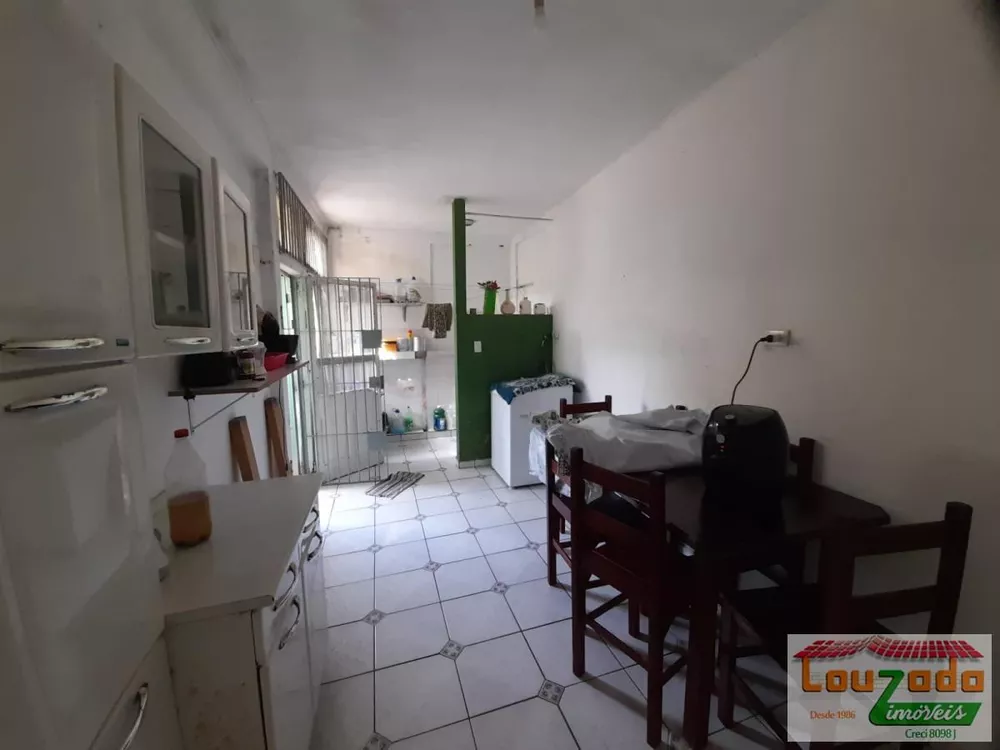 Casa à venda com 3 quartos, 237m² - Foto 7