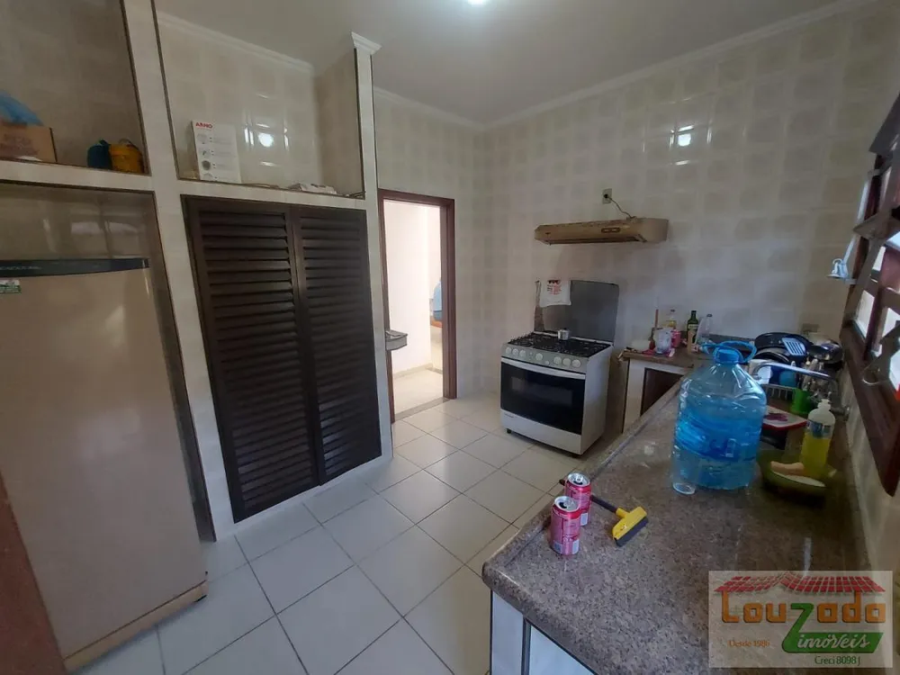 Casa, 3 quartos, 172 m² - Foto 2