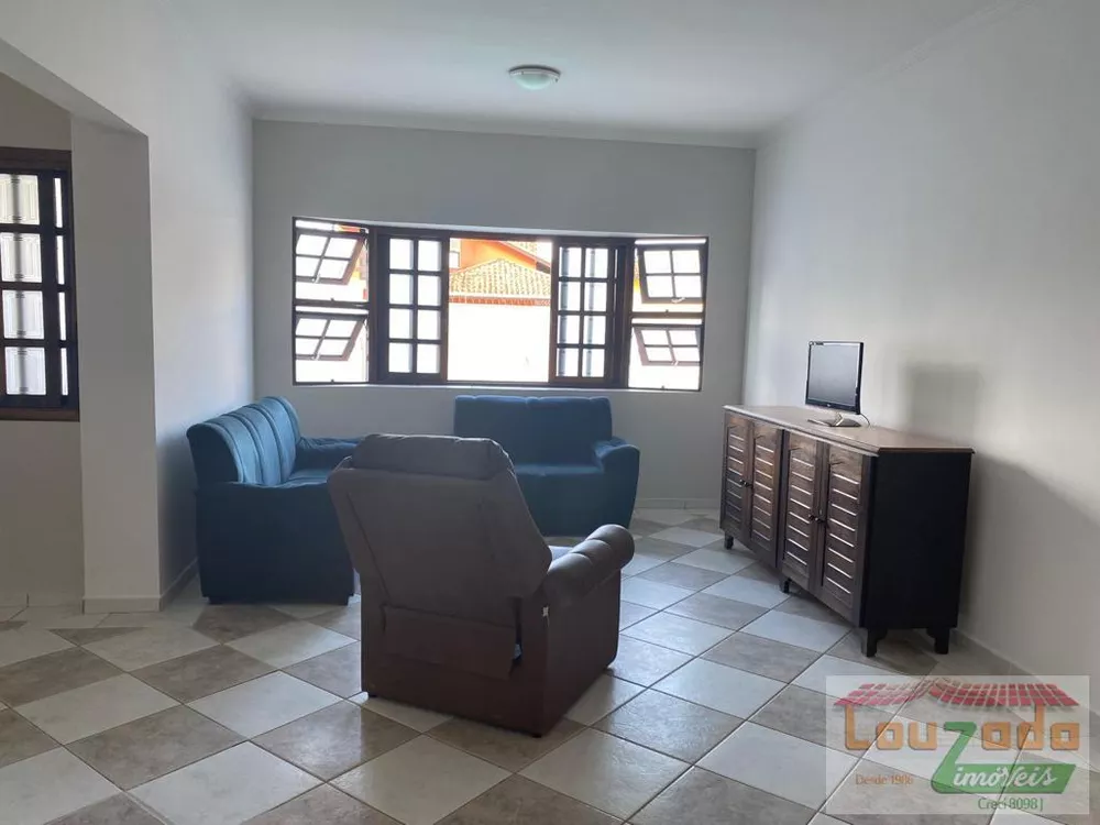 Sobrado à venda com 4 quartos, 250m² - Foto 2