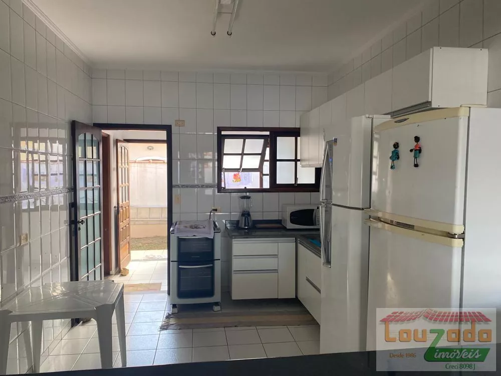 Sobrado à venda com 4 quartos, 250m² - Foto 11