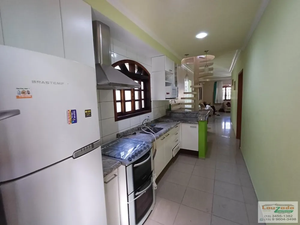 Casa, 3 quartos, 214 m² - Foto 1