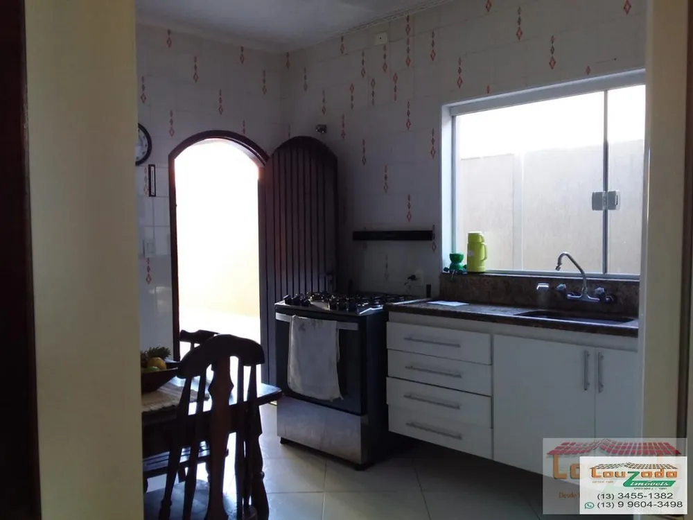 Casa, 4 quartos, 228 m² - Foto 2