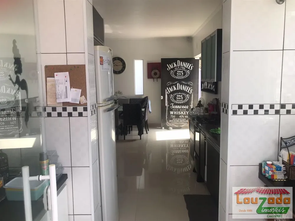 Casa, 3 quartos, 137 m² - Foto 2
