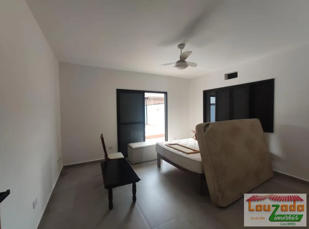 Casa, 3 quartos, 251 m² - Foto 2