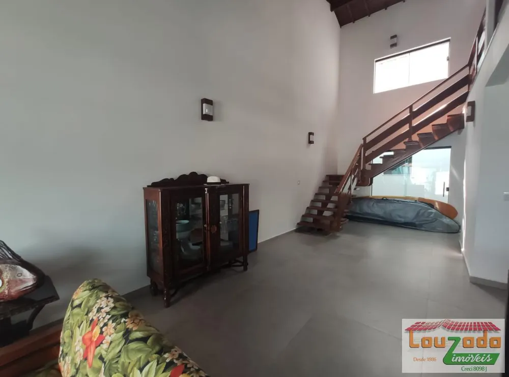 Casa, 3 quartos, 251 m² - Foto 3