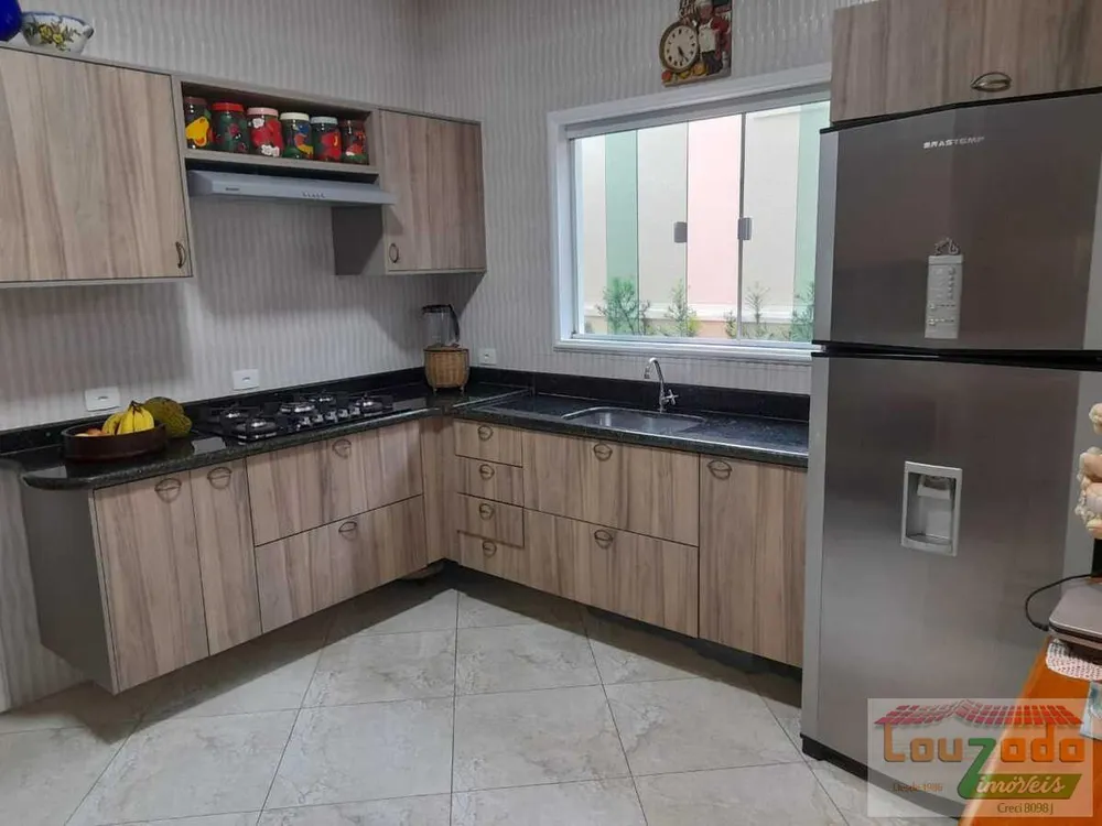 Sobrado, 3 quartos, 382 m² - Foto 4