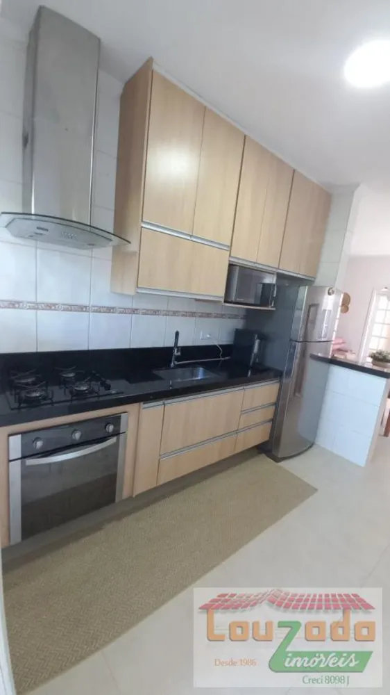 Casa, 3 quartos, 137 m² - Foto 2