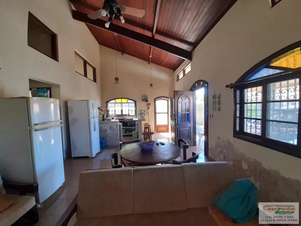 Casa à venda com 3 quartos, 360m² - Foto 4