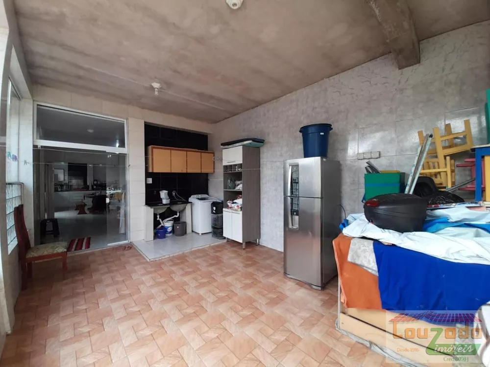 Casa à venda com 4 quartos, 500m² - Foto 4