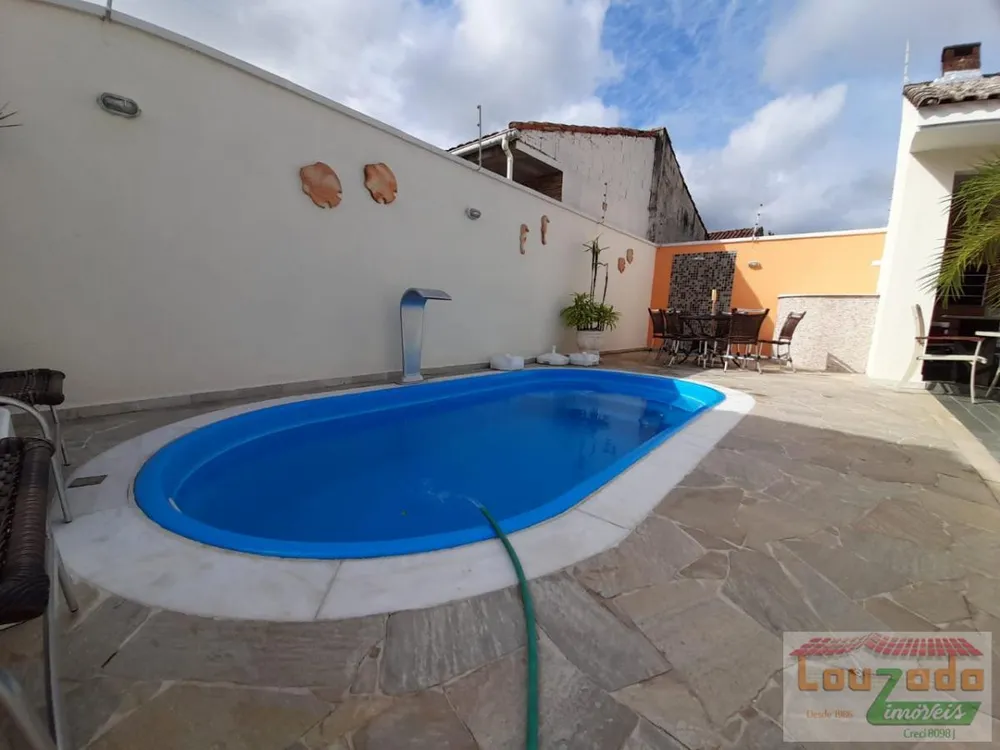 Casa, 3 quartos, 129 m² - Foto 1