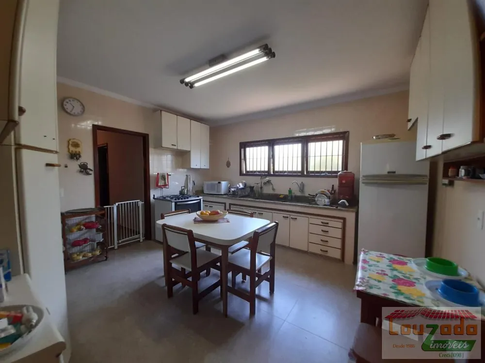 Casa, 3 quartos, 270 m² - Foto 2