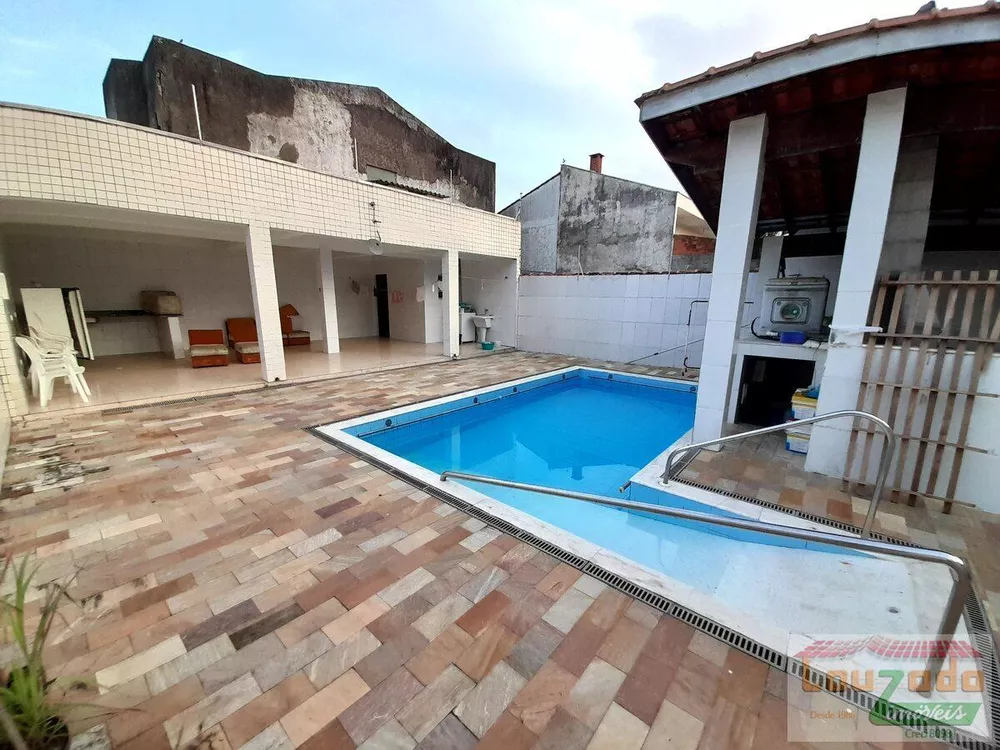 Casa à venda com 3 quartos, 395m² - Foto 2