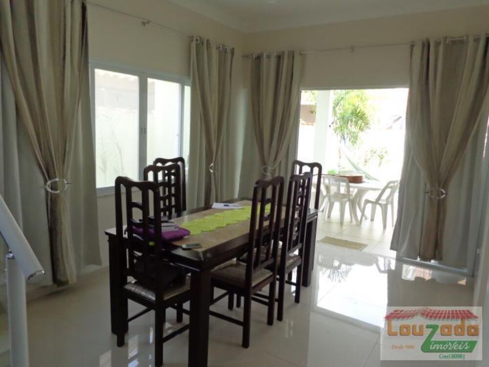 Sobrado à venda com 3 quartos, 240m² - Foto 2