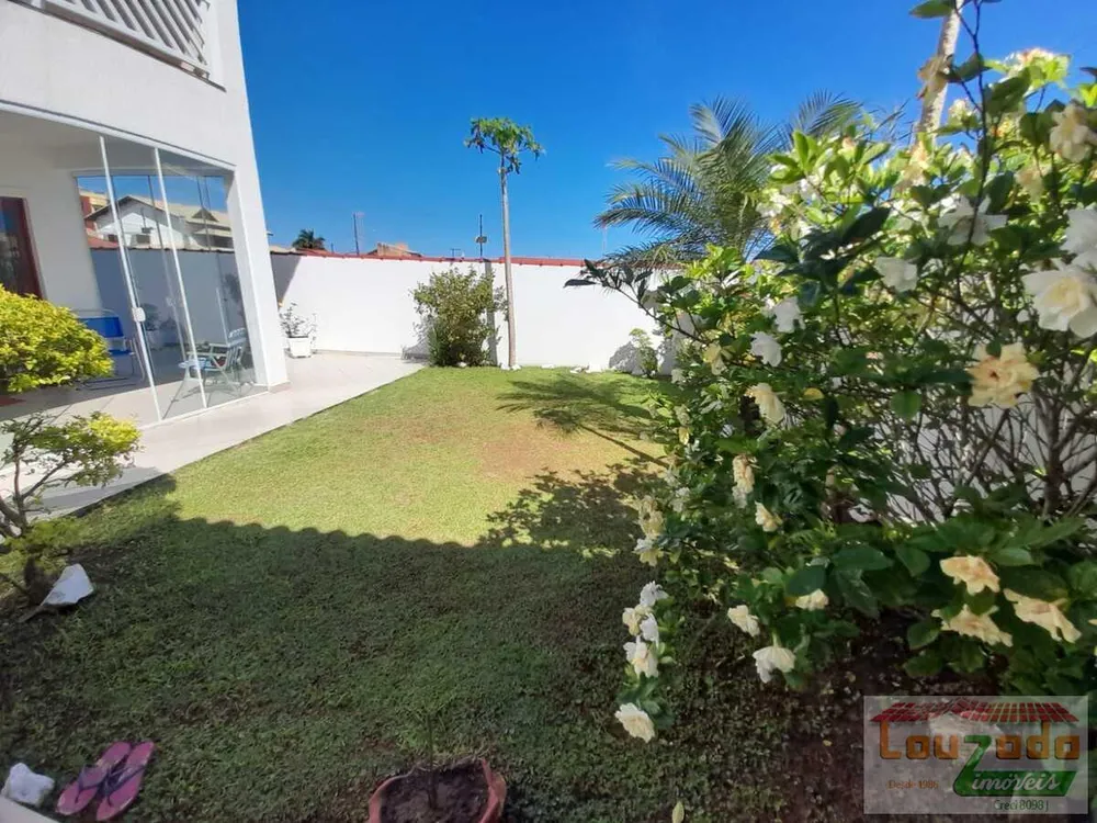 Sobrado, 3 quartos, 223 m² - Foto 1