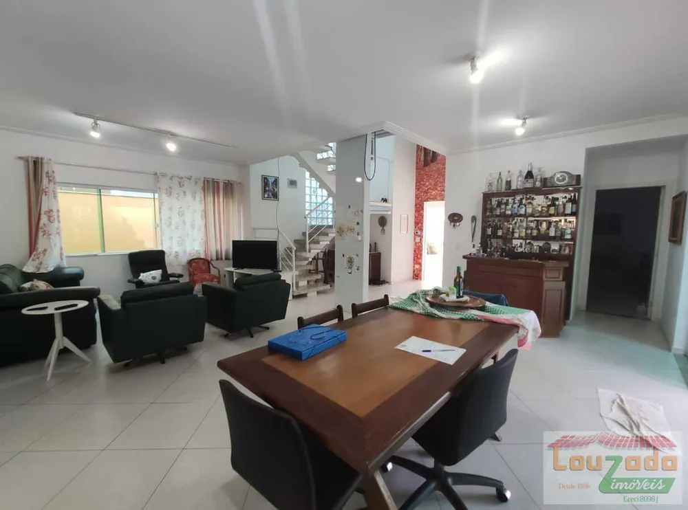 Sobrado, 5 quartos, 400 m² - Foto 1