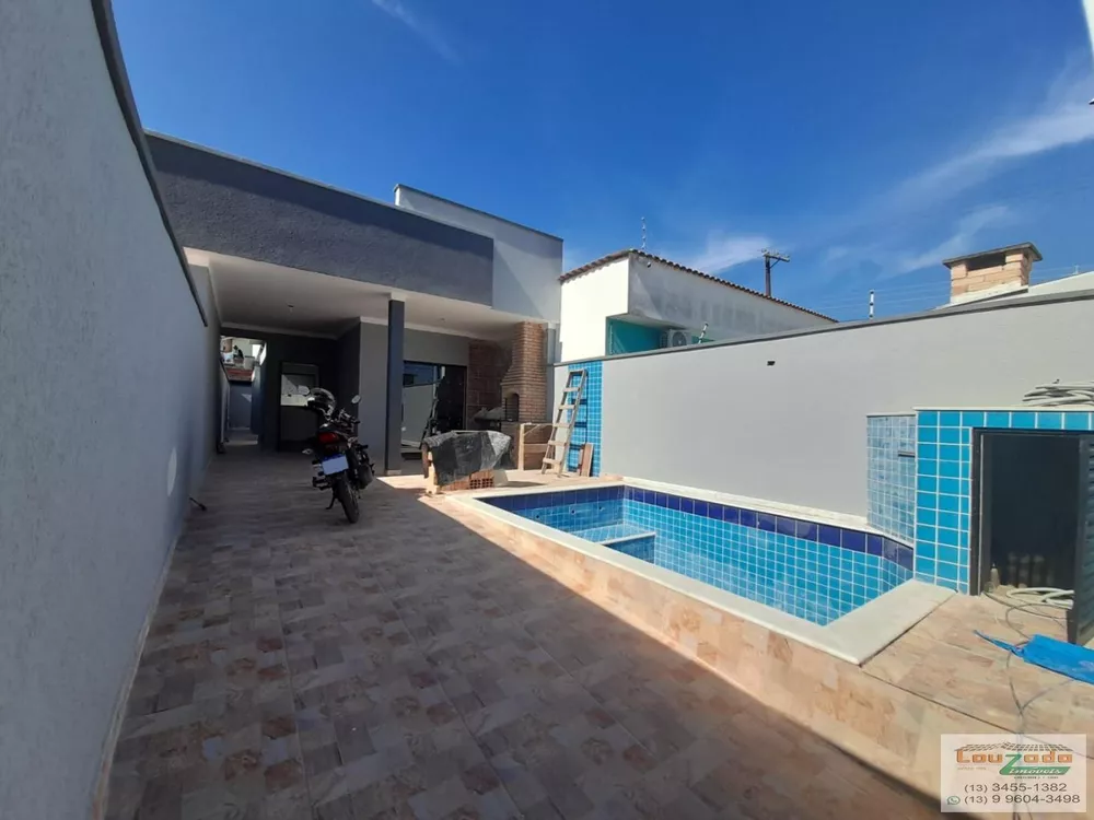 Casa à venda com 2 quartos, 165m² - Foto 1