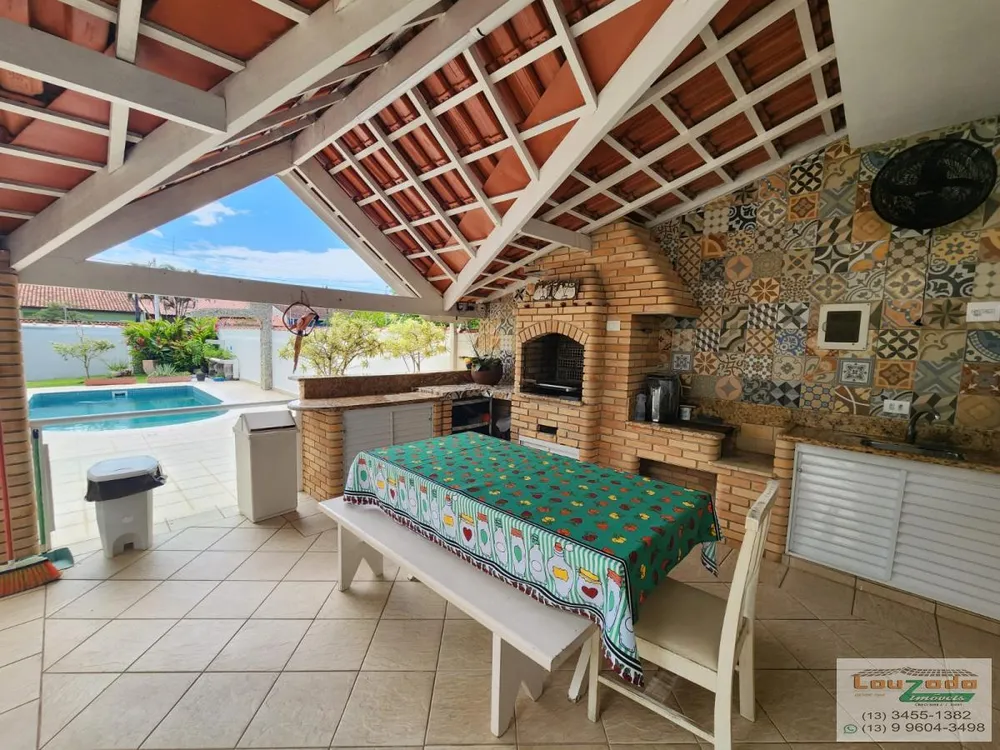Casa, 6 quartos, 235 m² - Foto 1