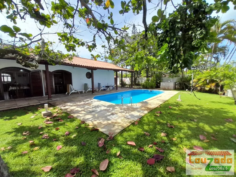 Casa, 3 quartos, 246 m² - Foto 2
