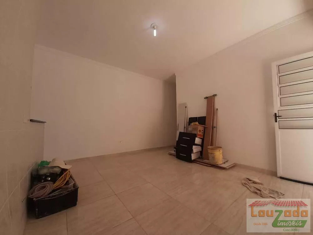 Casa à venda com 3 quartos, 180m² - Foto 8