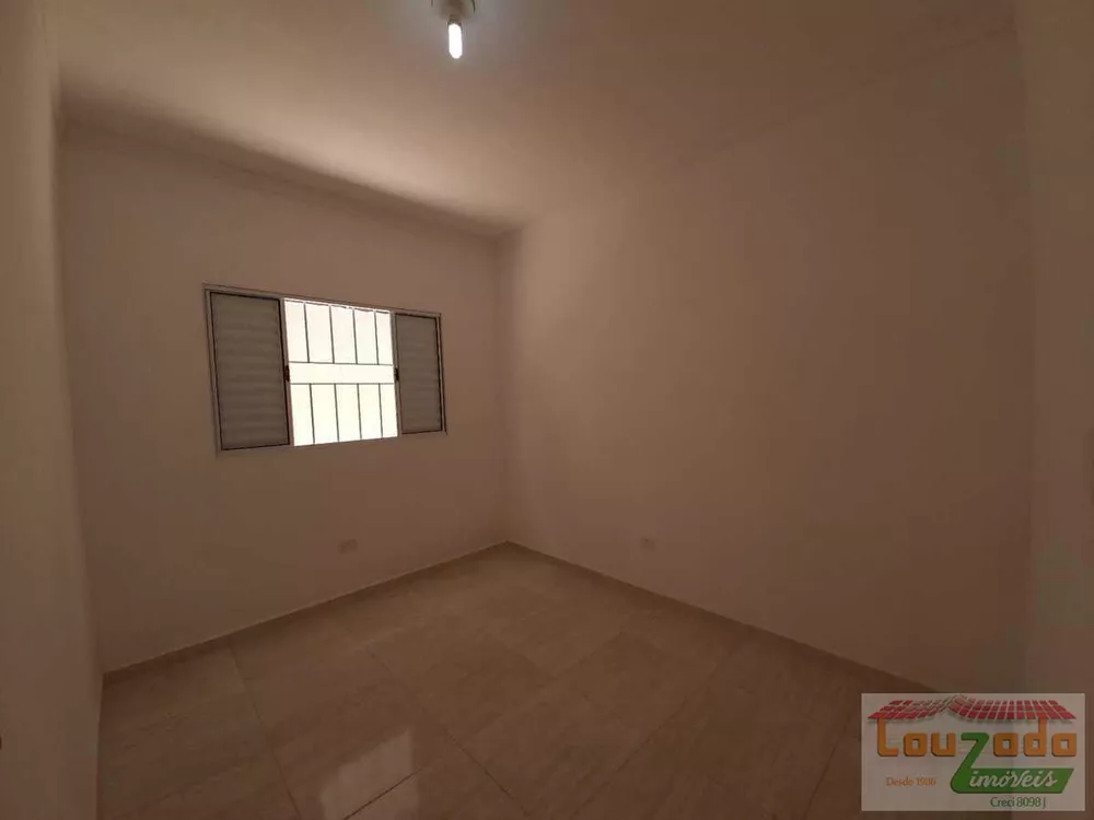 Casa à venda com 3 quartos, 180m² - Foto 4