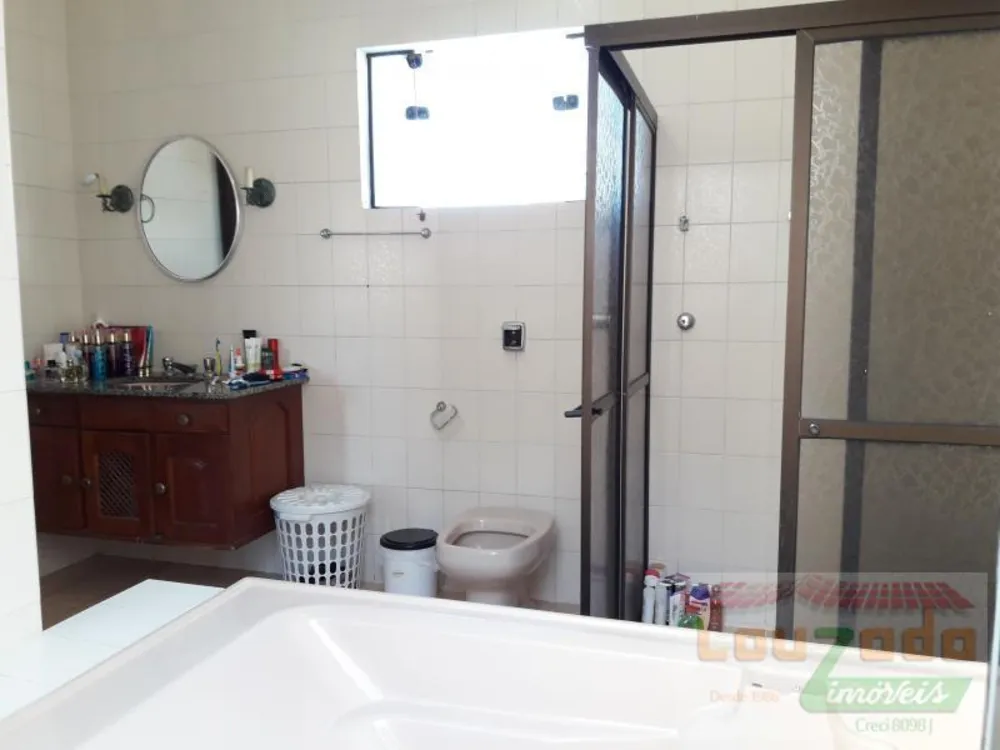 Sobrado, 6 quartos, 330 m² - Foto 2