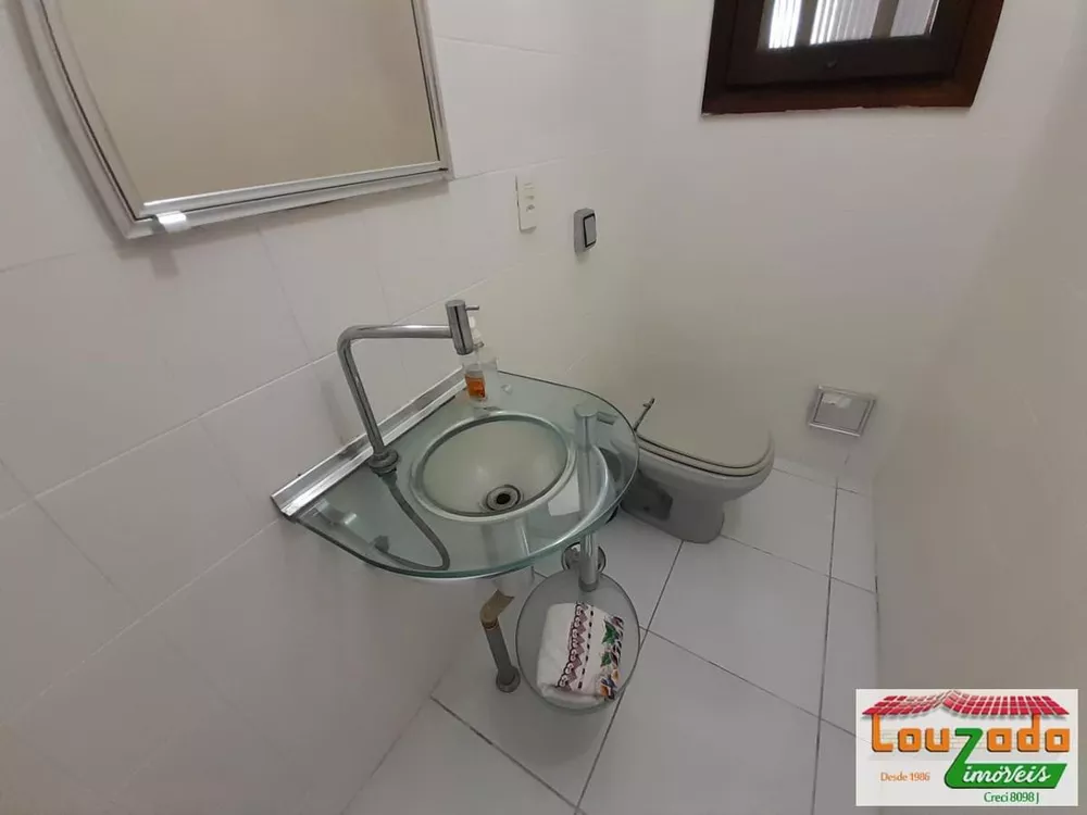 Casa à venda com 3 quartos, 360m² - Foto 1