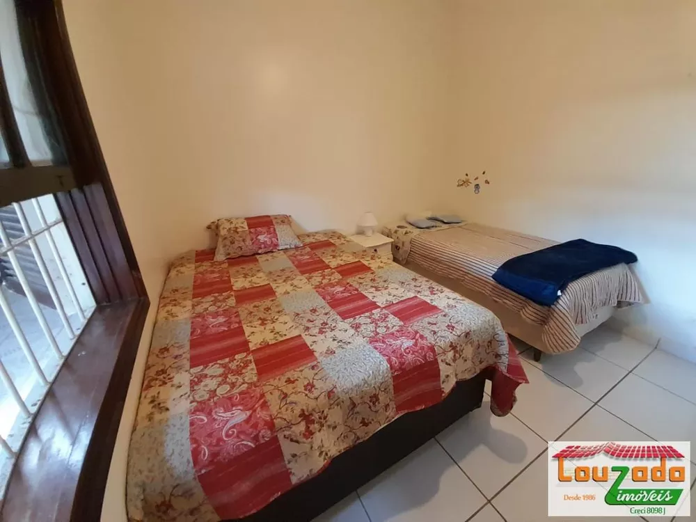 Casa à venda com 3 quartos, 360m² - Foto 3