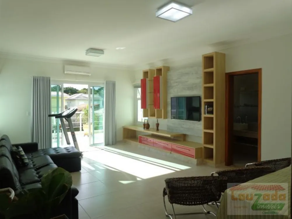 Sobrado, 3 quartos, 250 m² - Foto 1