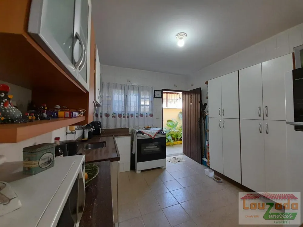 Casa, 3 quartos, 180 m² - Foto 1