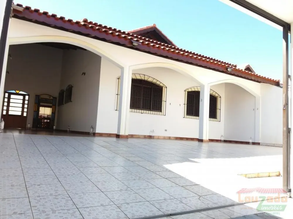 Casa, 3 quartos, 181 m² - Foto 1